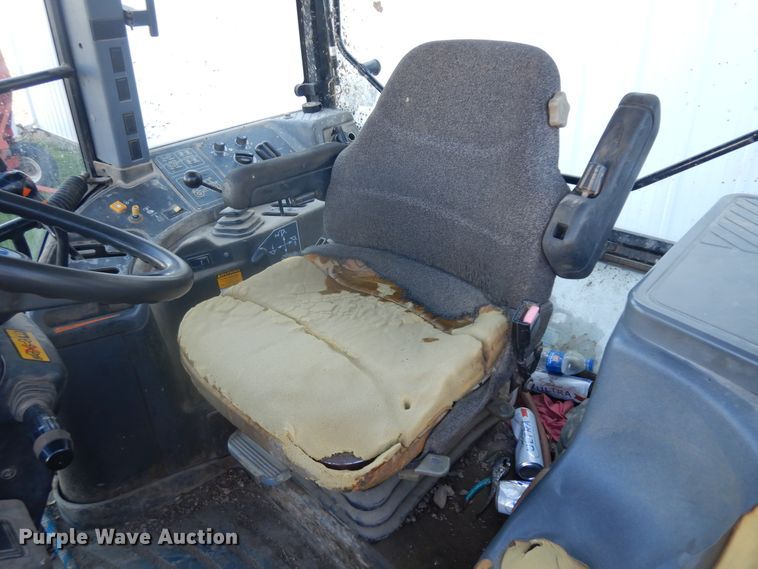 image for item IP9147 1996 New Holland 8360  MFWD tractor