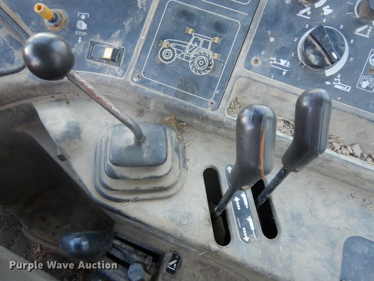 image for item IP9147 1996 New Holland 8360  MFWD tractor