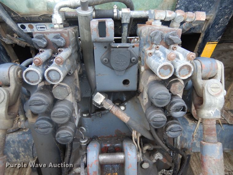 image for item IP9147 1996 New Holland 8360  MFWD tractor