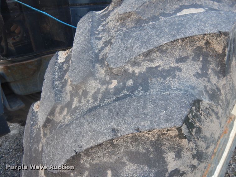 image for item IP9147 1996 New Holland 8360  MFWD tractor