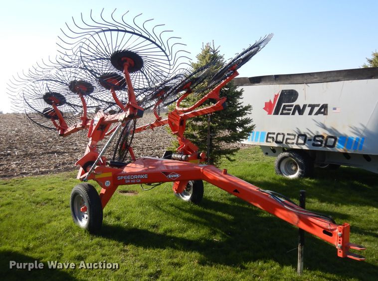 image for item IP9149 Kuhn SR110 GII hay rake