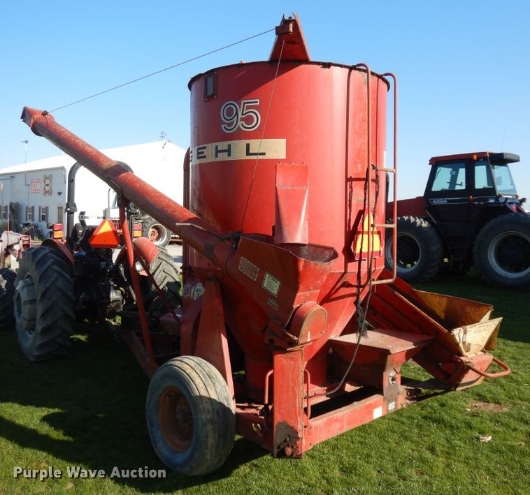 image for item IP9151 Gehl 95XD  feed mixer/grinder