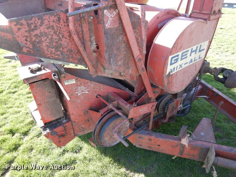 image for item IP9151 Gehl 95XD  feed mixer/grinder