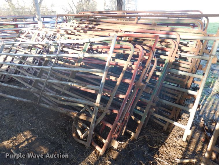 image for item IP9153 Approximately 24 livestock panels