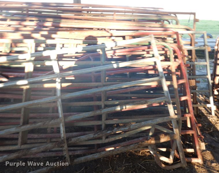 image for item IP9153 Approximately 24 livestock panels
