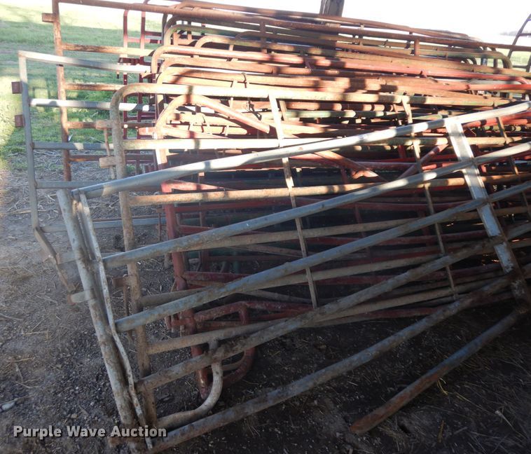 image for item IP9153 Approximately 24 livestock panels