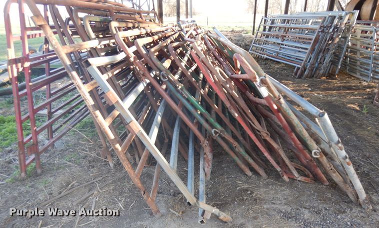 image for item IP9153 Approximately 24 livestock panels