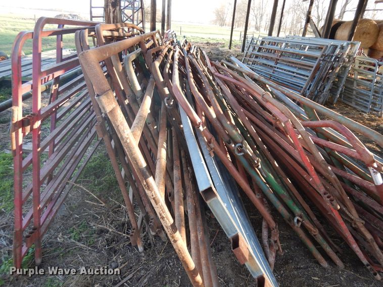 image for item IP9153 Approximately 24 livestock panels