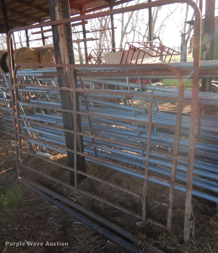 image for item IP9153 Approximately 24 livestock panels
