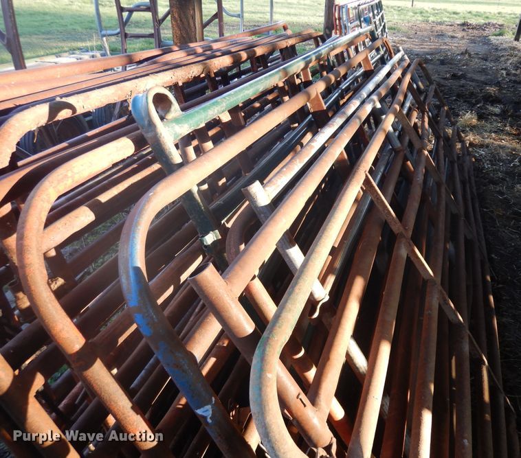 image for item IP9154 Approximately 16 livestock panels