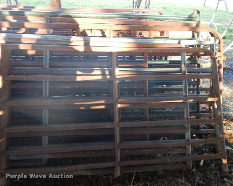 image for item IP9154 Approximately 16 livestock panels