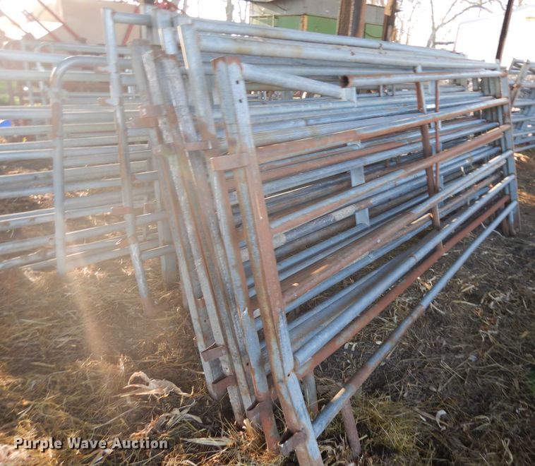 image for item IP9155 Approximately 12 livestock panels