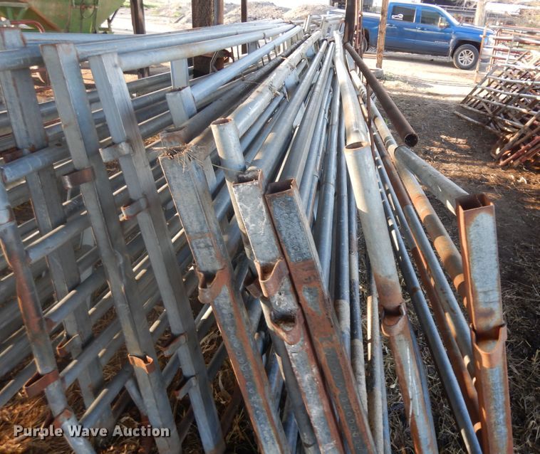 image for item IP9155 Approximately 12 livestock panels