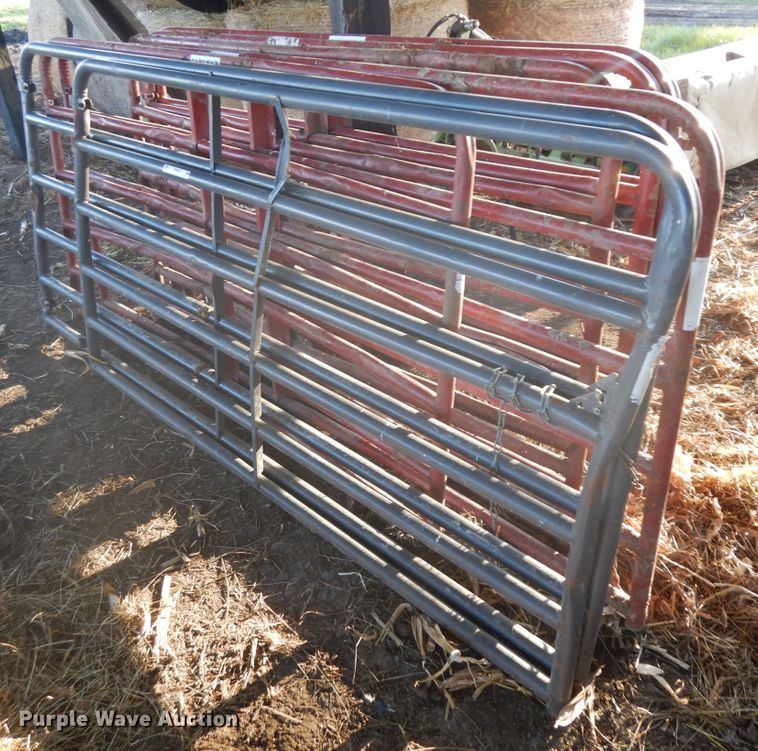 image for item IP9158 Approximately 13 livestock panels