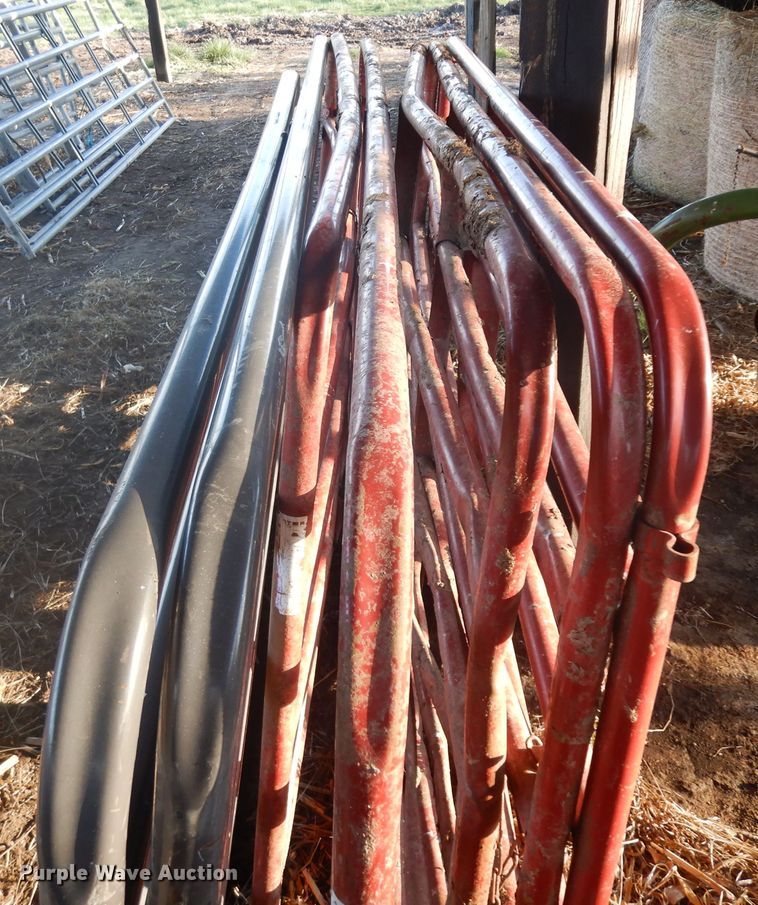 image for item IP9158 Approximately 13 livestock panels