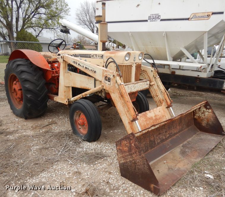 image for item IP9239 Case 830  tractor