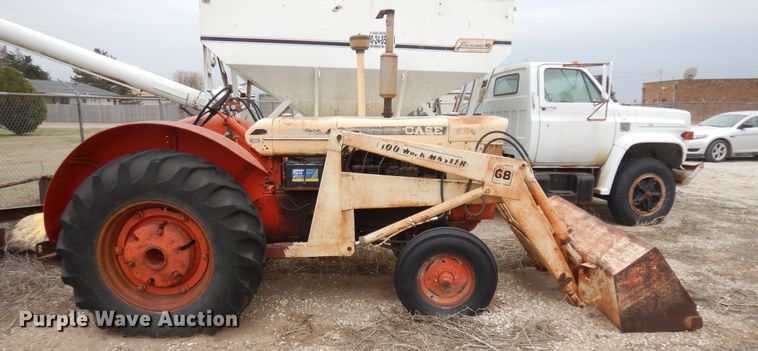 image for item IP9239 Case 830  tractor