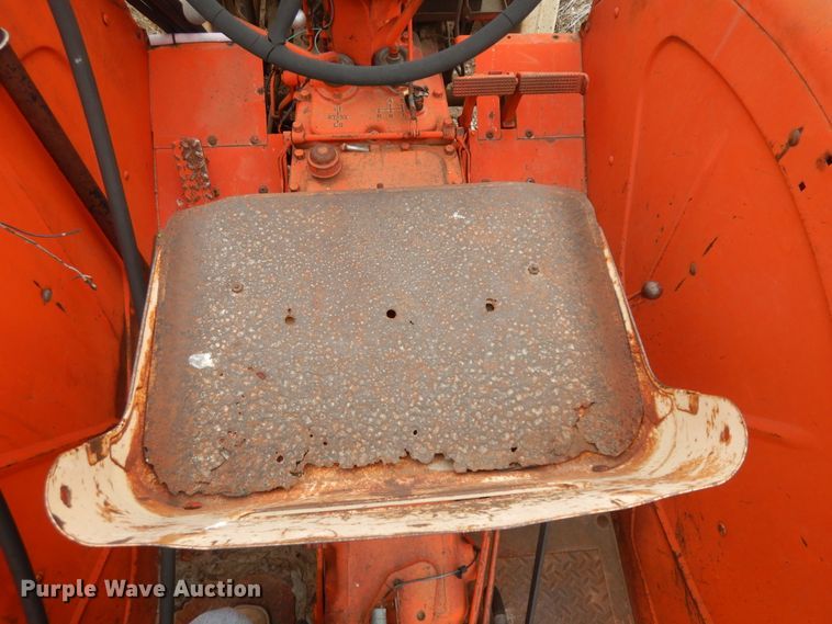 image for item IP9239 Case 830  tractor