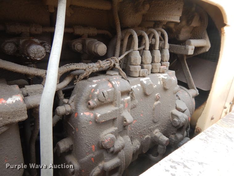 image for item IP9239 Case 830  tractor