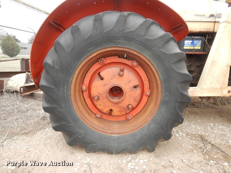 image for item IP9239 Case 830  tractor