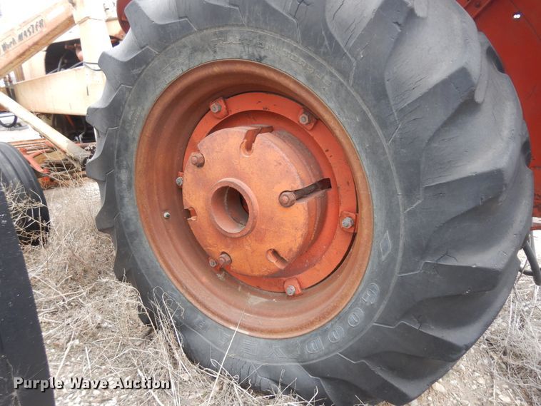 image for item IP9239 Case 830  tractor