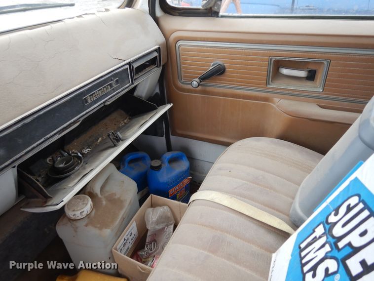 image for item IP9240 1979  Chevrolet C70  seed tender truck