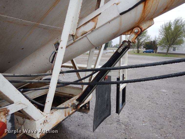 image for item IP9243 1978 Chevrolet C65  fertilizer delivery truck