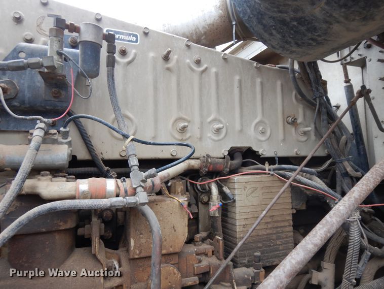 image for item IP9244 1990 International 9300  tank truck