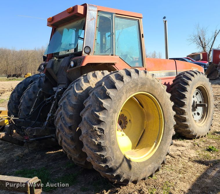 image for item IQ9123 International 6588  4WD tractor