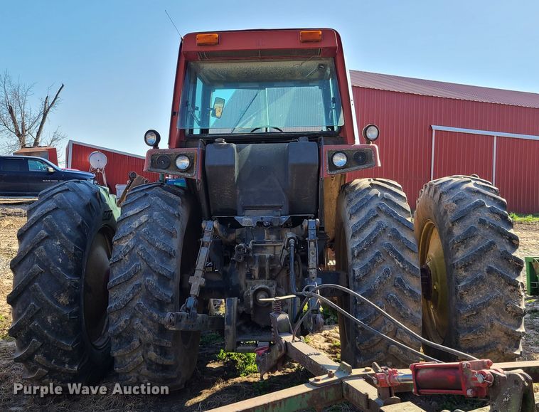 image for item IQ9123 International 6588  4WD tractor