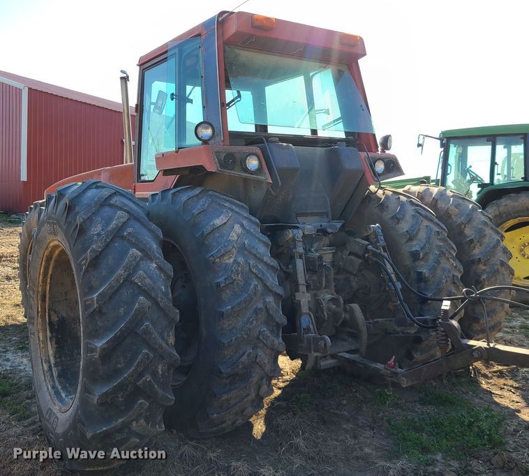 image for item IQ9123 International 6588  4WD tractor