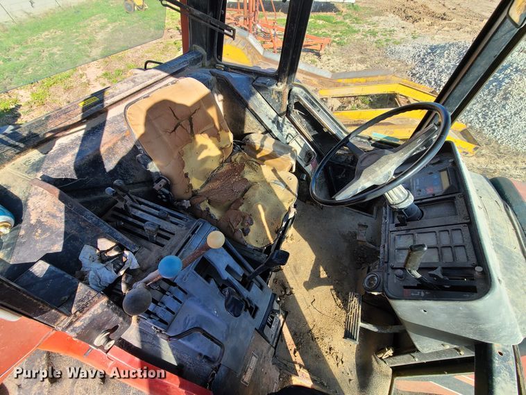 image for item IQ9123 International 6588  4WD tractor