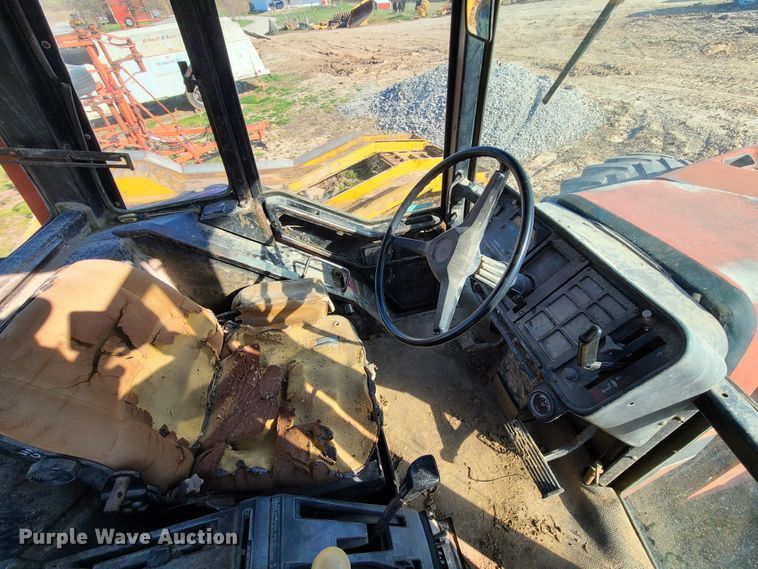 image for item IQ9123 International 6588  4WD tractor