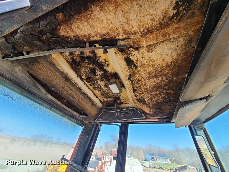 image for item IQ9123 International 6588  4WD tractor