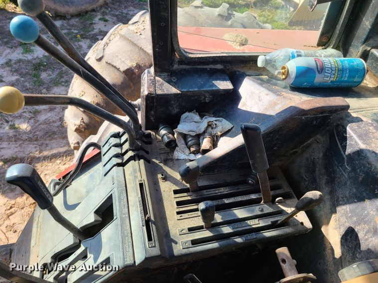 image for item IQ9123 International 6588  4WD tractor