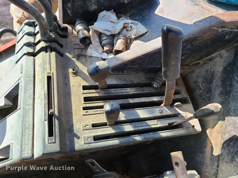 image for item IQ9123 International 6588  4WD tractor