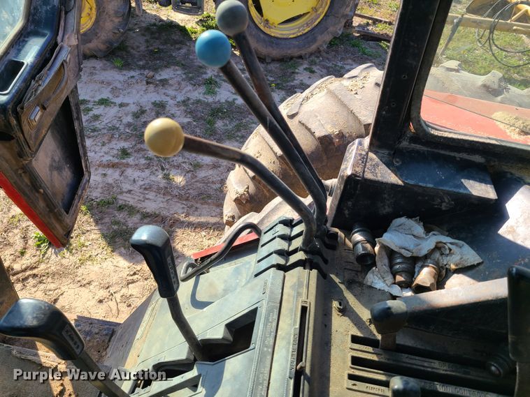 image for item IQ9123 International 6588  4WD tractor