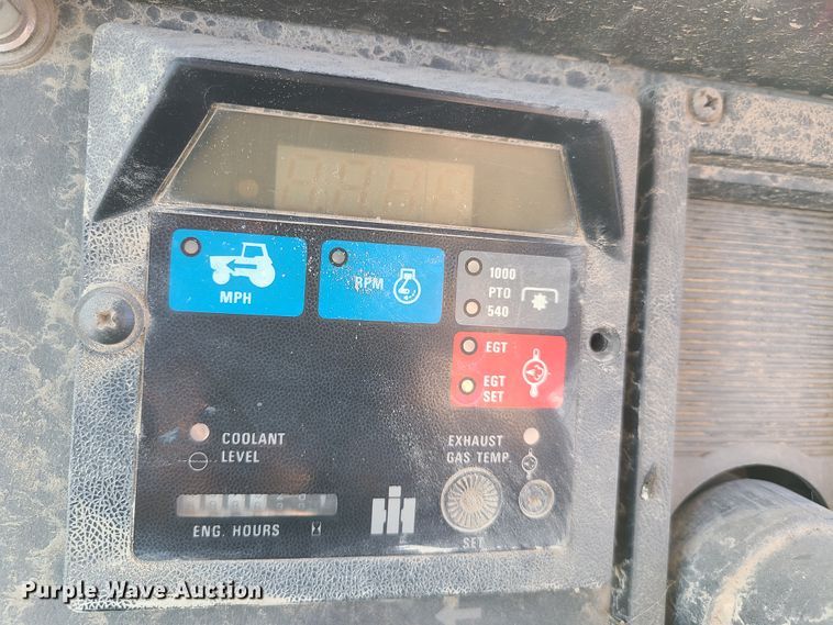 image for item IQ9123 International 6588  4WD tractor