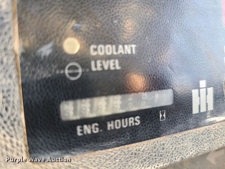 image for item IQ9123 International 6588  4WD tractor