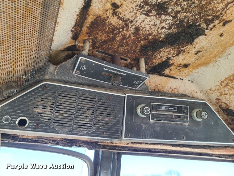 image for item IQ9123 International 6588  4WD tractor