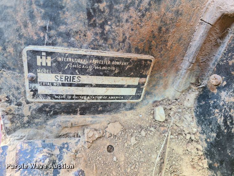 image for item IQ9123 International 6588  4WD tractor