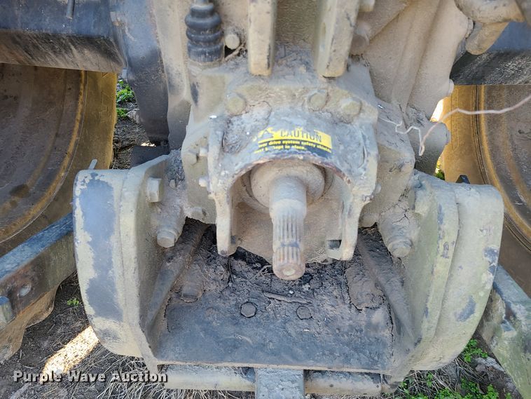 image for item IQ9123 International 6588  4WD tractor