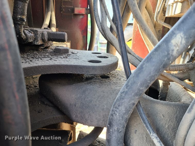 image for item IQ9123 International 6588  4WD tractor