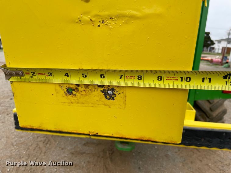 image for item IR9798 1994 John Deere 6810  forage harvester