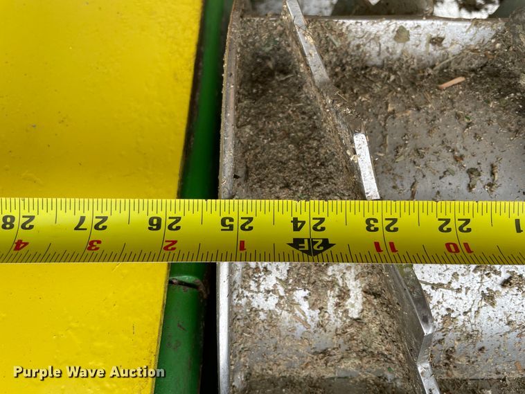 image for item IR9798 1994 John Deere 6810  forage harvester