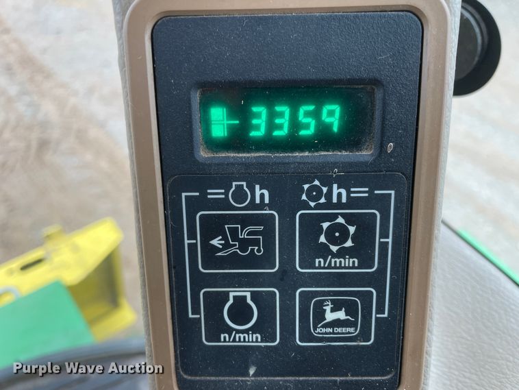 image for item IR9798 1994 John Deere 6810  forage harvester