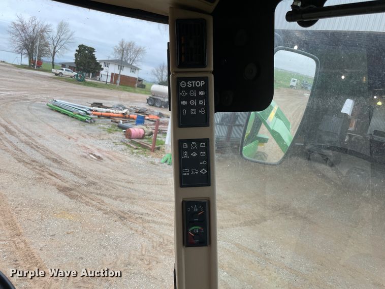 image for item IR9798 1994 John Deere 6810  forage harvester