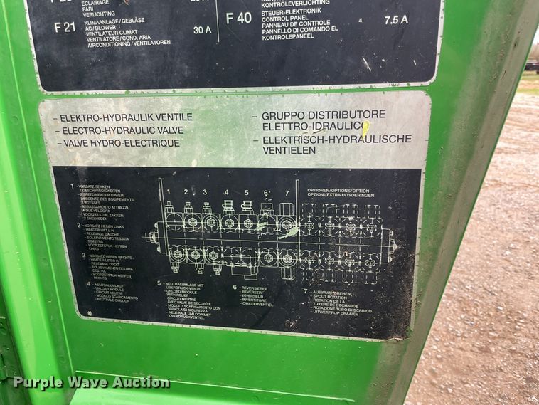 image for item IR9798 1994 John Deere 6810  forage harvester