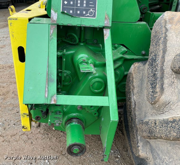 image for item IR9798 1994 John Deere 6810  forage harvester