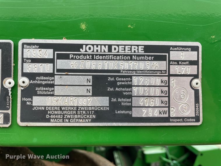 image for item IR9798 1994 John Deere 6810  forage harvester